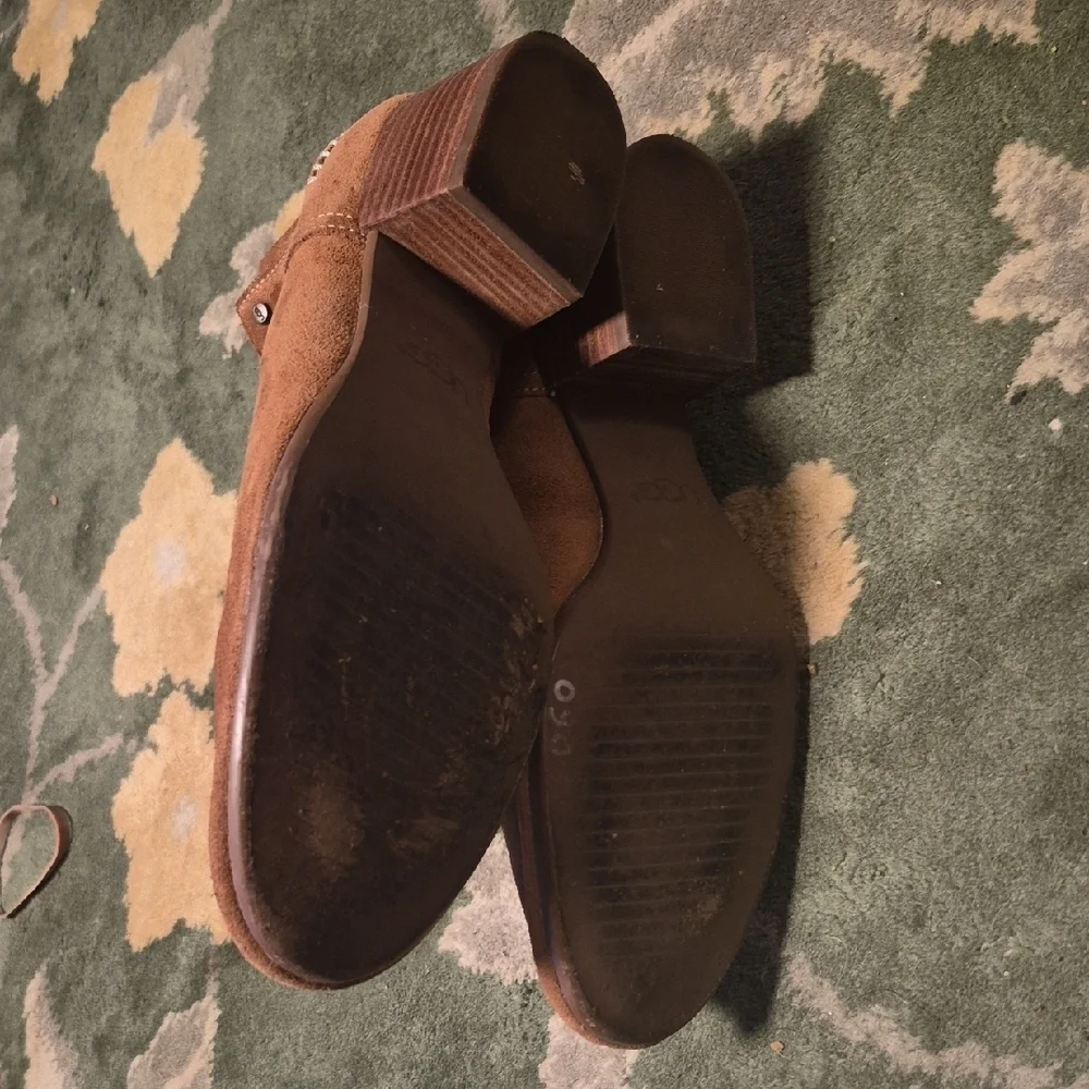 UGG stylish boots